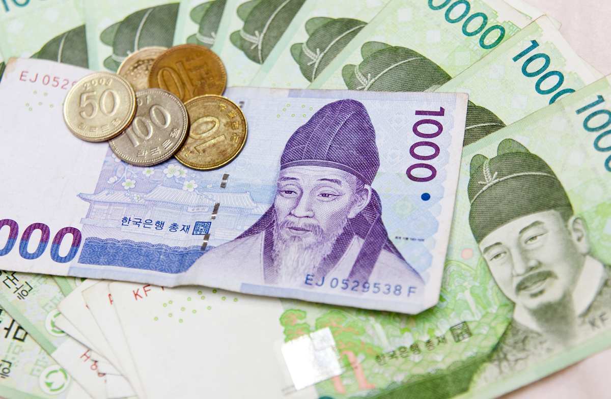 come-fare-un-bonifico-verso-la-corea-del-sud-come-inviare-denaro-won-sudcoreano-banconote-monete