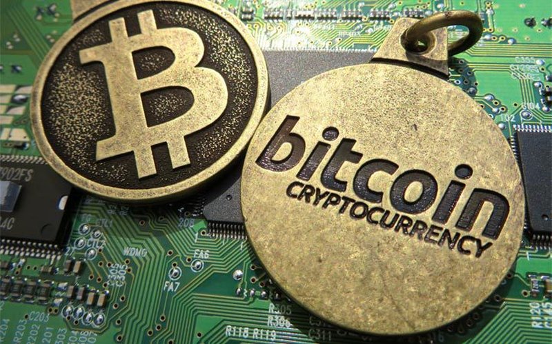 bitcoin-criptomoneta-cosa-e